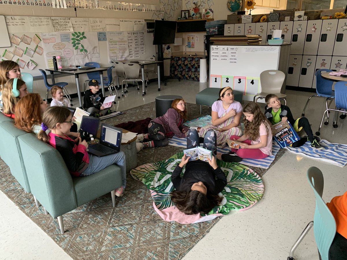 Celebrating day two of Read Across America! Beach Day! @MortonPRIDE