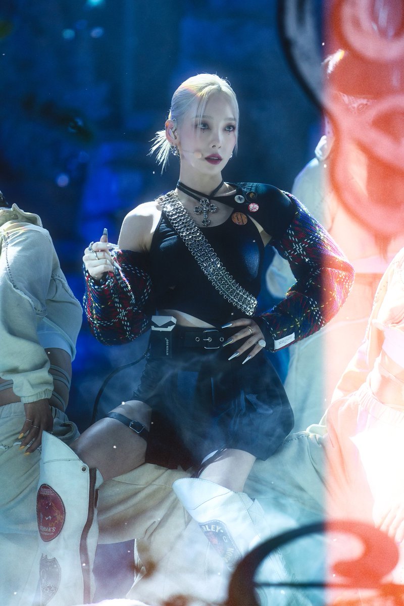 ʜᴏᴛ ᴛᴀᴇʏᴇᴏɴ (@hottaeyeon) on Twitter photo 