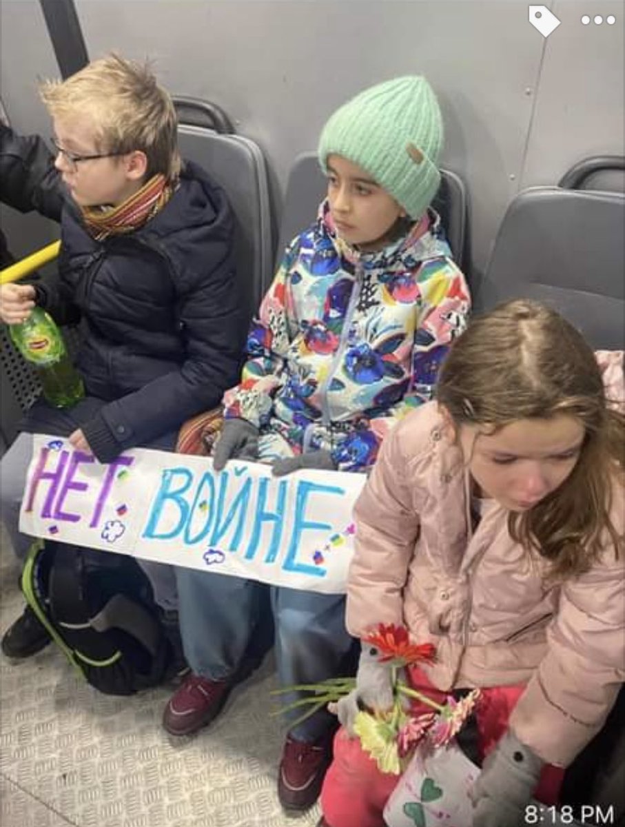 siberian_times's tweet image. Sonya, 7, David, 7, Matvey, 9, Liza and Gosha, both 11, detained with their mothers for laying flowers to the embassy of Ukraine in Moscow, and for carrying No War posters. Pictures via Alexandra Arkhipova
