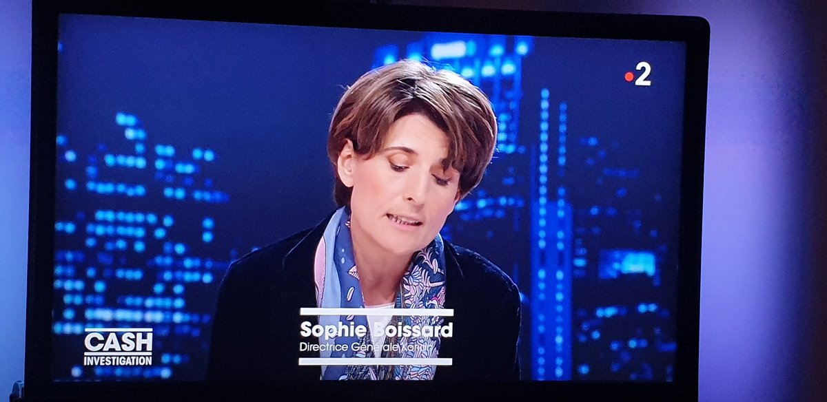 lalyniners's tweet image. Achetez lui des rames svp 🤣🤣🤣🤣#CashInvestigation