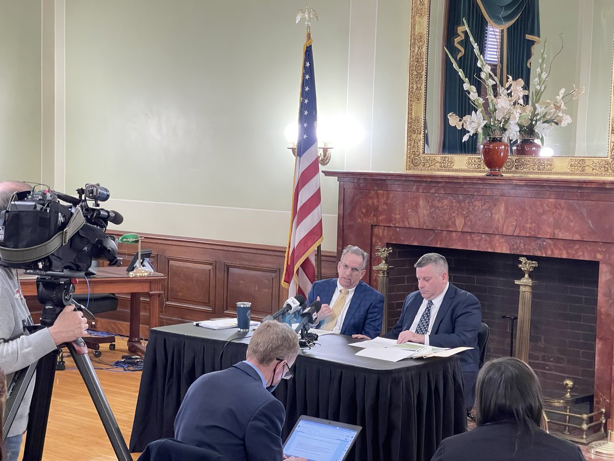 Rhode Island Senate tweet media