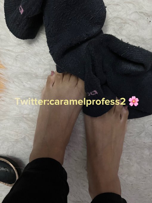 3 day old socks 💵💵💵💵💵 Stinky &amp; Sweaty 😌😌😌😌😌 https://t.co/bih22gAAJ2<a href="/tag/newprofilepic"class="tags"><span>#newprofilepic</span></a>