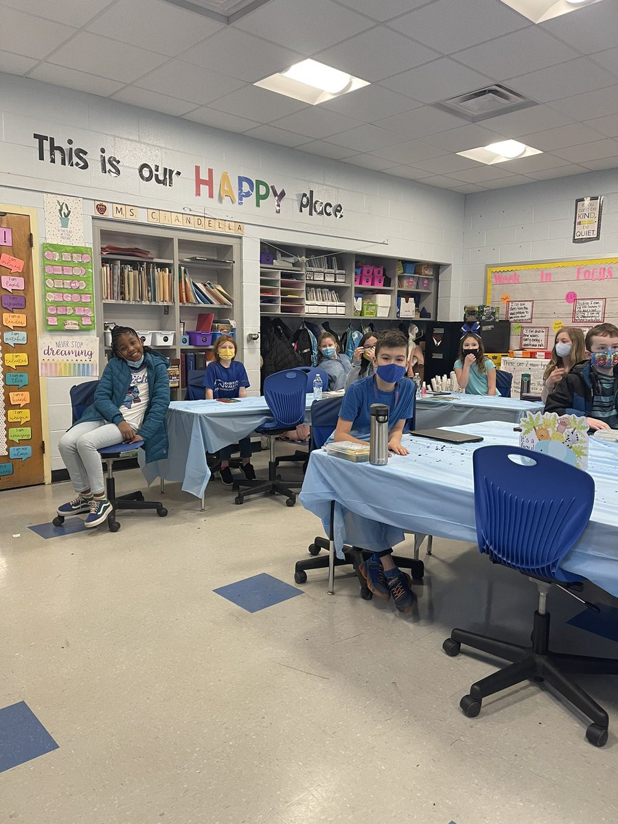 MrsHansenRVS's tweet photo. Baby Charles is so loved💙 Thank you to my amazing coworkers and students for throwing a baby shower! We are so grateful💙💙 #hazletproud https://t.co/Oudd2gPJF8