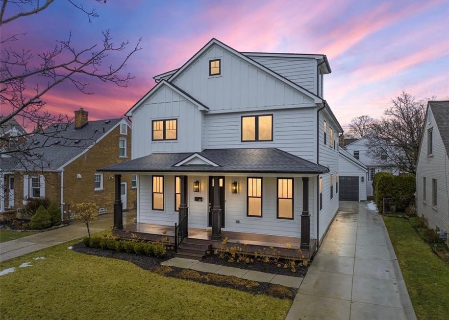 movewithmariah's tweet photo. Here’s what $1.5 Million can get you in Birmingham, MI 😍🏡
⁣⁣⁣⁣⁣
🔗 𝐂𝐋𝐈𝐂𝐊 𝐓𝐇𝐄 𝐋𝐈𝐍𝐊 ��𝐄𝐋𝐎𝗪 𝐟𝐨𝐫 𝐟𝐮𝐫𝐭𝐡𝐞𝐫 𝐝𝐞𝐭𝐚𝐢𝐥𝐬! 👇🏼⁣⁣
⁣⁣
https://t.co/UC1GDZQq9X  https://t.co/L9vwidsFwB