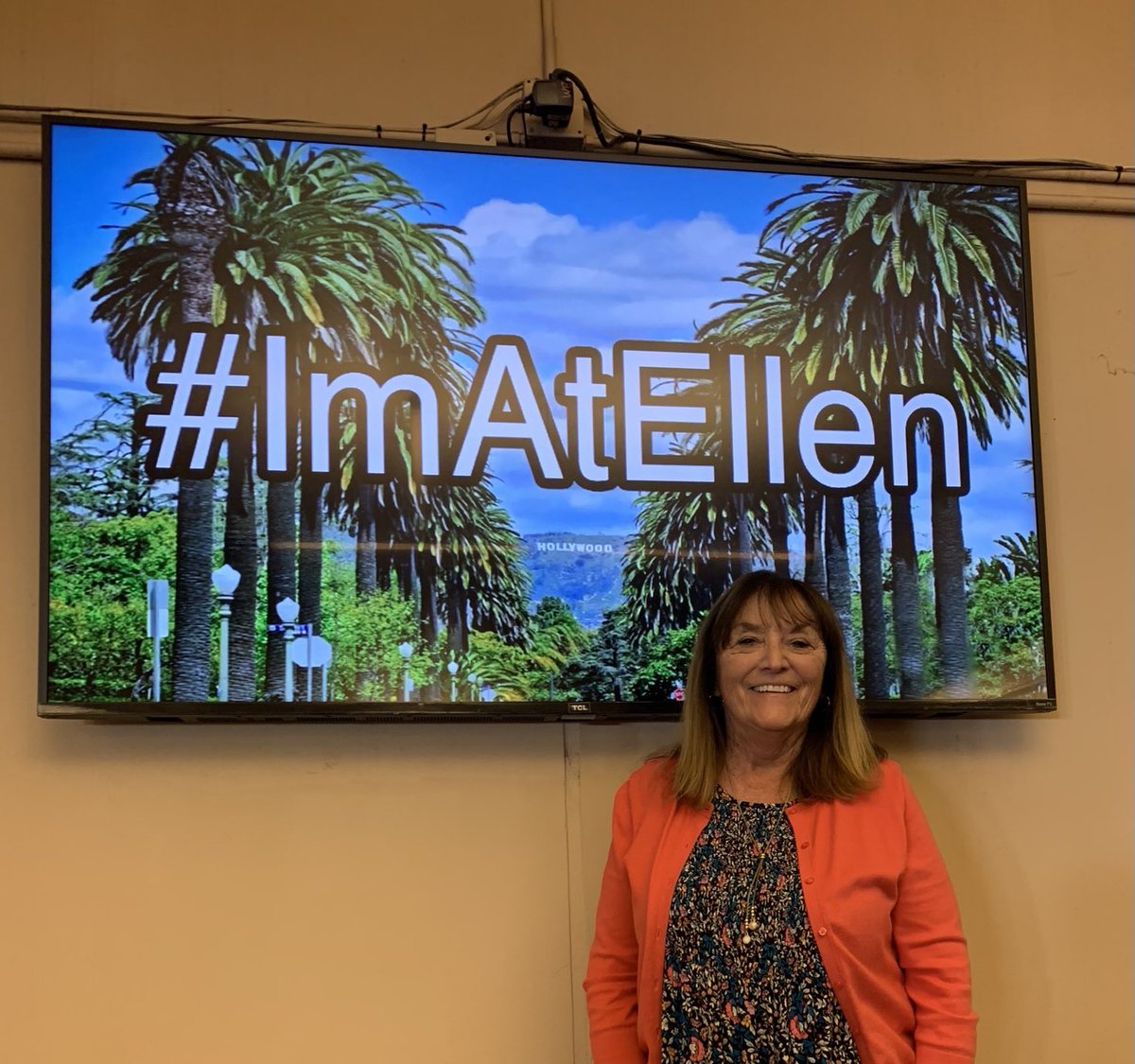 PattiHum's tweet photo. Hey! #ImAtEllen ๐๐ปโค๏ธ https://t.co/mIzY7dRVjl