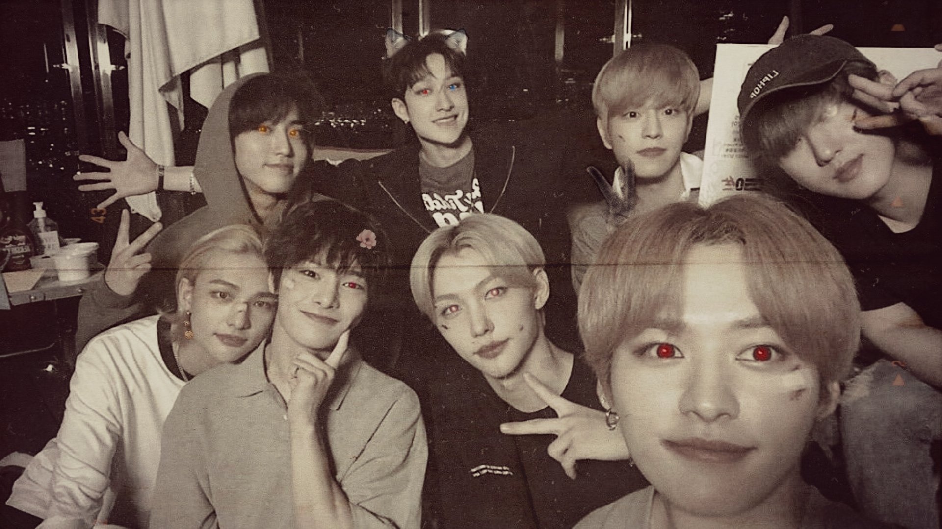 Феликс Stray Kids Kingdom