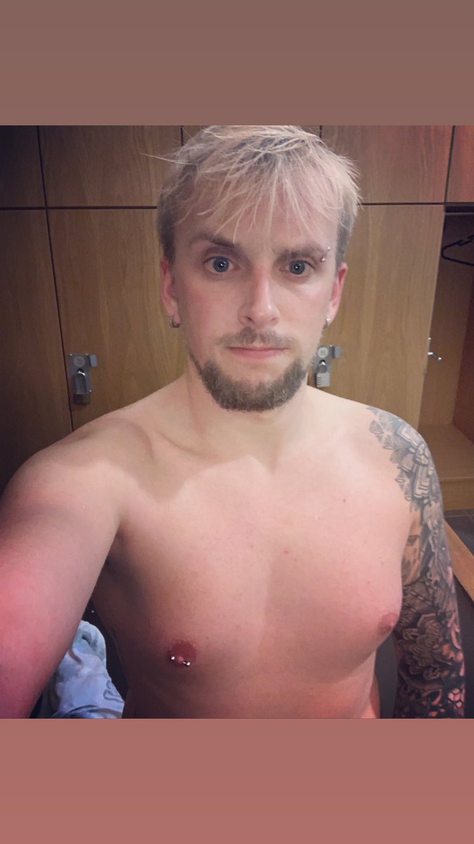 leonricher88's tweet photo. Gym ‘n’ swim done! ✅ #gaytwitter #naked #nipples https://t.co/CD5SIDVvGd