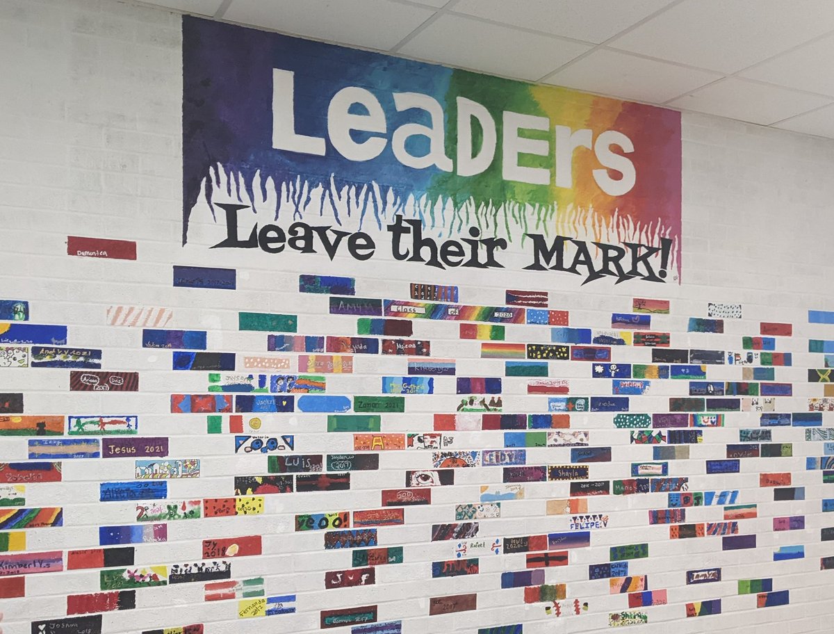 mcarter4409's tweet photo. Such a great opportunity to learn more about WIGS &amp; see another lighthouse school in action. Thank you @rhandrewselem for having us today! #keepshiningbright #LIM #Taylorsleads https://t.co/jFJA9d0kuy