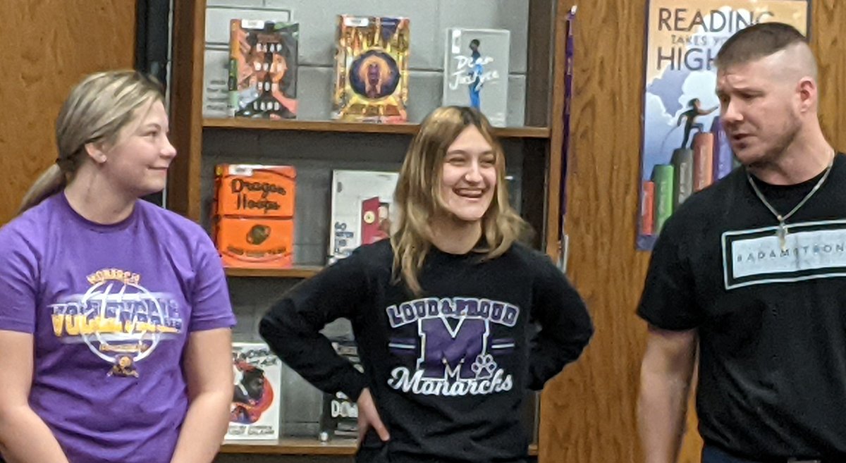 MonarchGrappler's tweet photo. Honoring two Senior managers tonight also: Teryn Fink and Bailey Gibbons.

These girls will be very hard to replace! Thank you for all of youve done to help our team and program! https://t.co/3SnhYlkUY9
