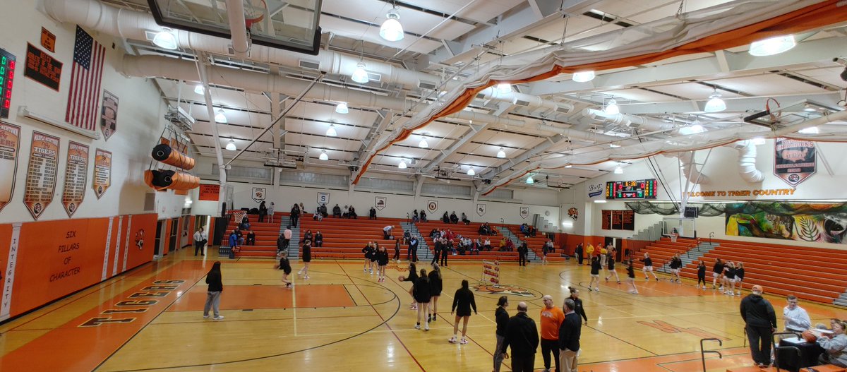DTMattSmith's tweet photo. District 1 5A - Playbacks
Girls 🏀

Harriton at Marple Newtown

Winner advances to state tournament and plays District 12 champion @OHaraGirlsBball in the first round. https://t.co/5NjFrNfKdJ
