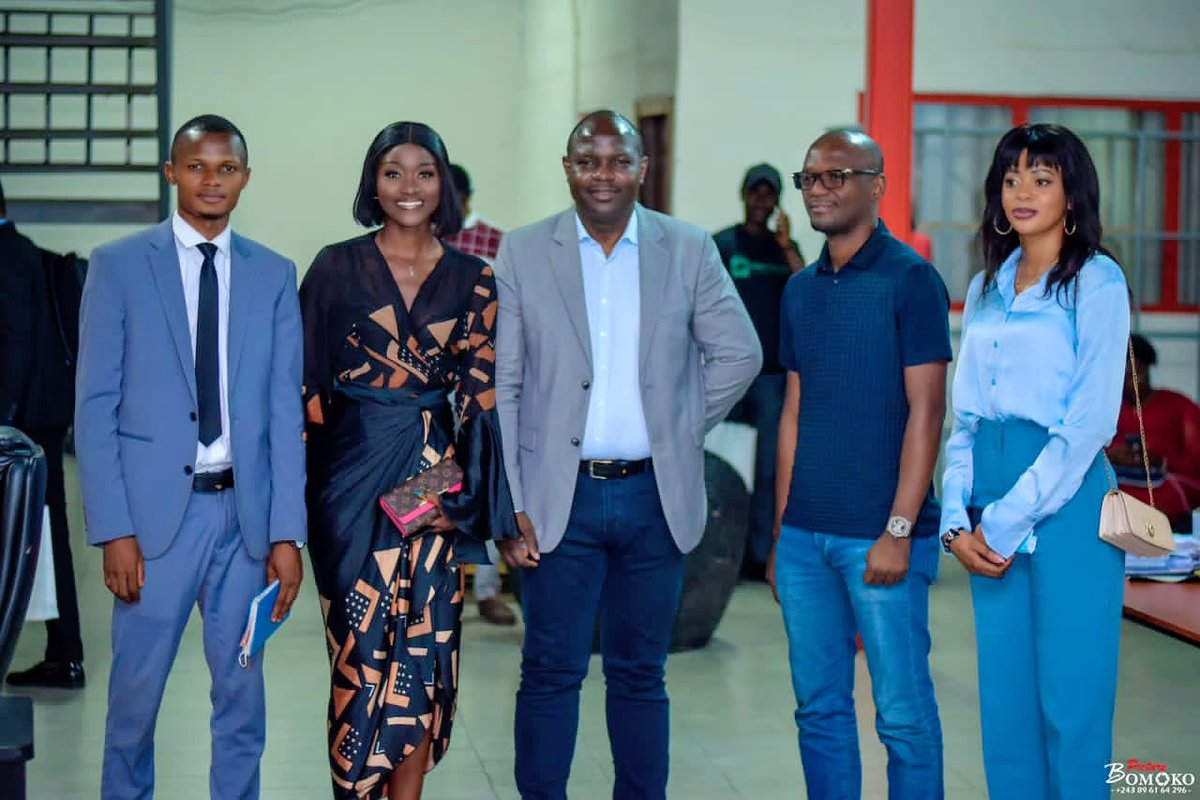 makilaprisca1's tweet photo. Kim_engineering était présente à la 7eme édition afterwork @YOUTHCOM2  très honorée de participer à cela avec notre projet logette intelligente, qui sera également à @OsianeCg cette année.
@TabuYvette 
@lucMissidimbazi 
@aristote_ikoua https://t.co/5Tydj8dR2j
