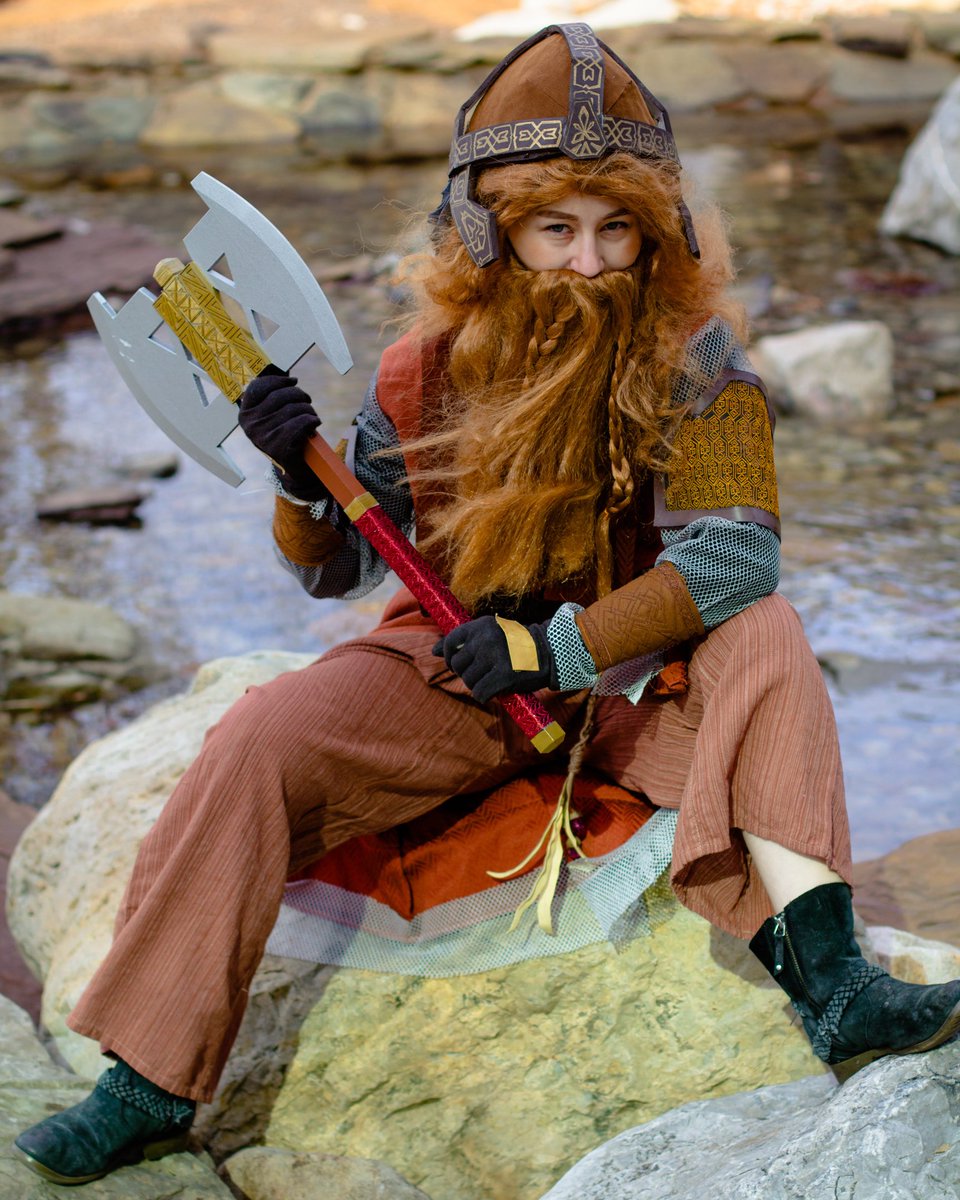 hobbitbrainrot's tweet photo. Continuing in that vein, we have @apple_corrie as Legolas and @ChidoriSour as Gimli! #katsucon2022 https://t.co/OZT8VO9LxK