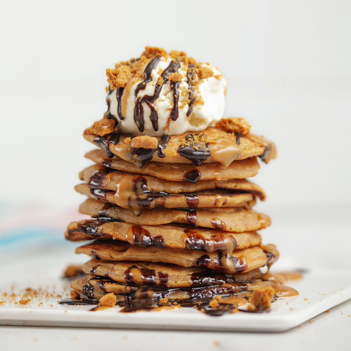 Did you know that Biscoff is vegan?? Enjoy Biscoff goodness in this pancake recipe by <a href="/wearesovegan/">So Vegan Ⓥ</a>. 🥞 Fluffy, sweet and indulgent, these pancakes are perfect to have this #NationalPancakeDay! bit.ly/3gsnifx #veganrecipes