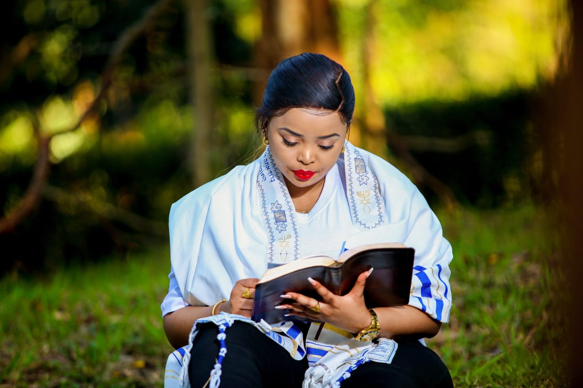 RevLucyNatasha's tweet photo. YOUR BATTLES REVEAL YOUR MANTLE.
Psalms 59:1 -2
Deliver me from my enemies, O my God; Defend me from those who rise up against me.
Deliver me from the workers of iniquity, And save me from bloodthirsty men.
Defend me Lord, from those who rise up against me
#Day2Prayer&Fasting https://t.co/yKIWpcnkcZ