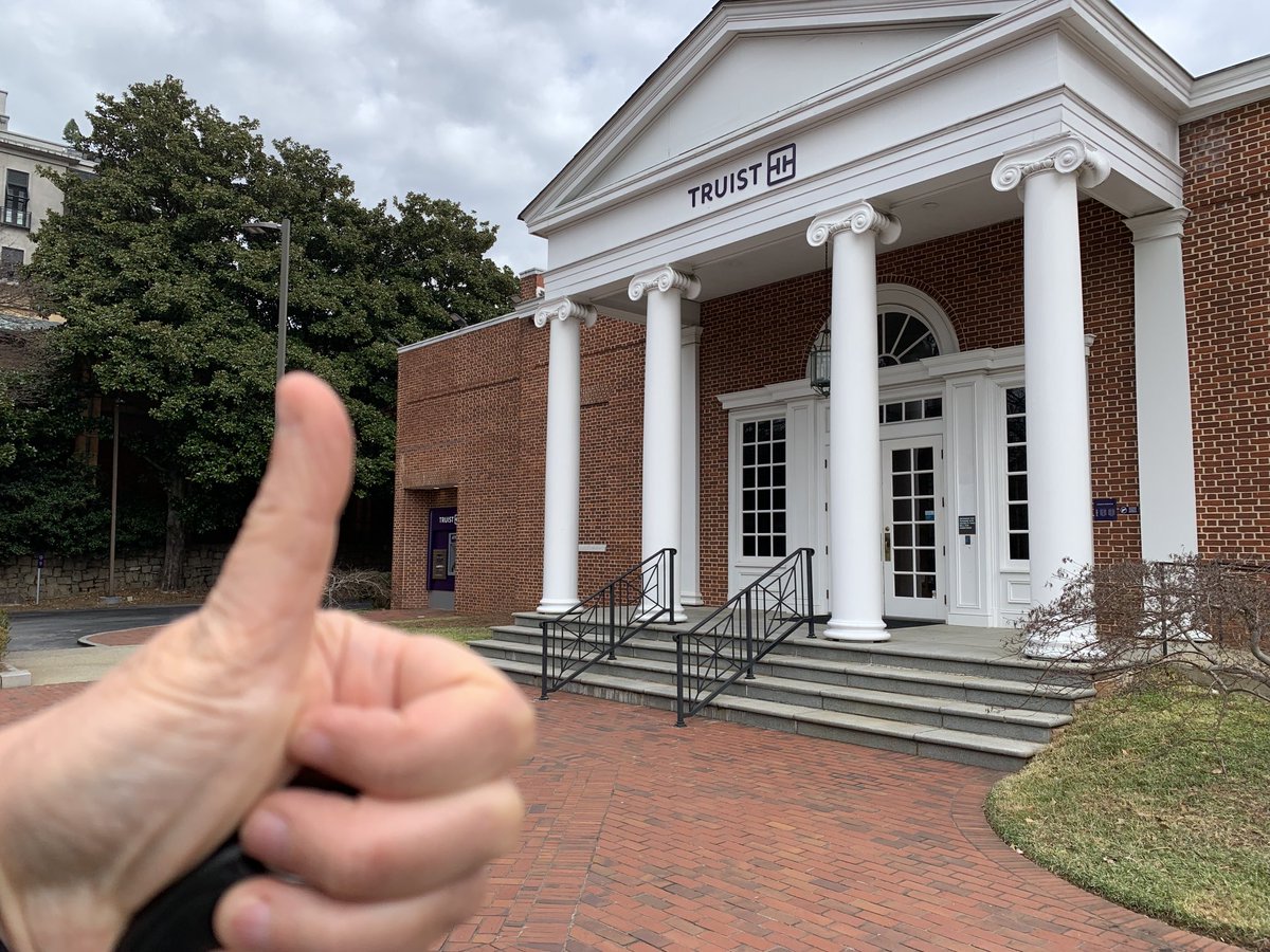 Neighbors4ATL's tweet image. The lovely Greek Revival @Truist bank in #Buckhead is #NotAWarzone… 

Again, I’m out &amp;amp; about running my business, living my life &amp;amp; I’m continuing to mark myself #SafeInBuckhead.

#WeAreAtlanta
#WeSaidNoToBuckheadCity