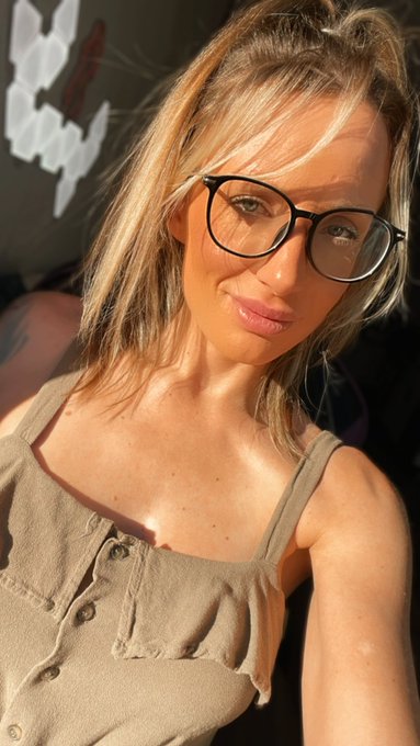 Jesse Daniel’s pics and videos