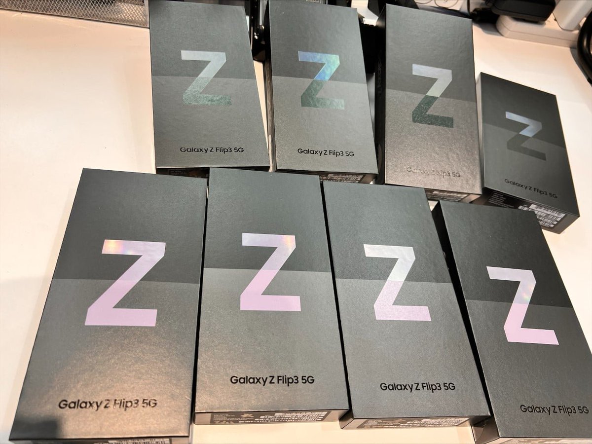 mobiledna's tweet photo. Samsung Z Flip3 5G unlocked, sealed 128GB. $870, outright no contract. https://t.co/VI9OpSQ2i1