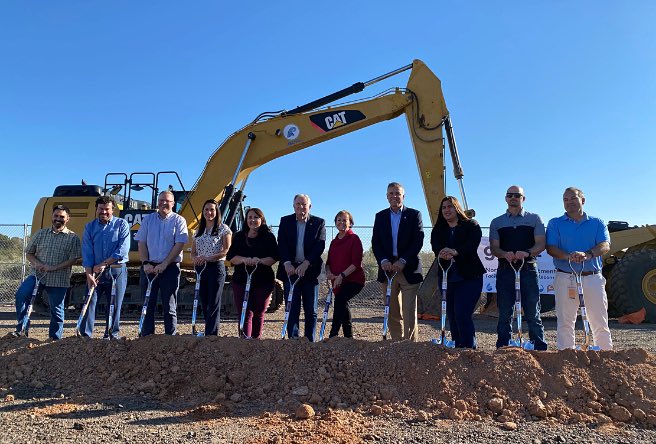 Gilbert broke ground today on the reconstruction of the North Water Treatment Plant.🏗️🚰
 
This project includes upgrades and expansion to the facility that supplies drinking water to most of #GilbertAZ's residents and many commercial districts. 
Details: glbrt.is/NWTP