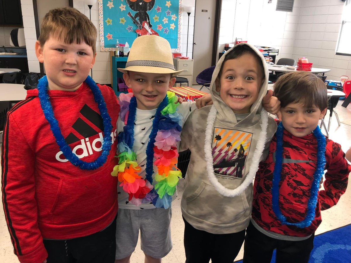 Ryan Morrow (@coachmo92) on Twitter photo My son Eli in kindergarten with his buddies. Looks like a strong tackle in the making. My son Eli in kindergarten with his buddies. Looks like a strong tackle in the making.