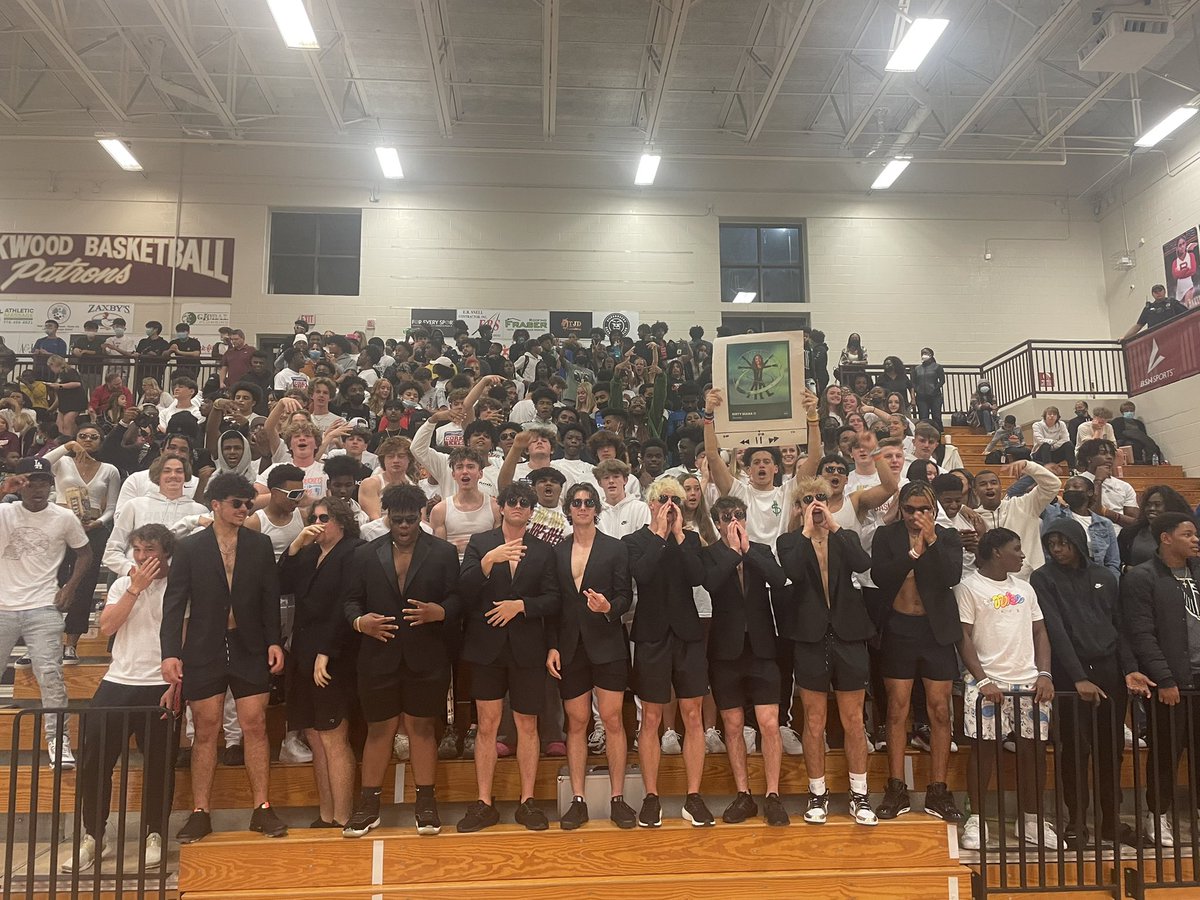 Best student section in nation!! <a href="/BwoodStudSect/">Bronco Nation</a>