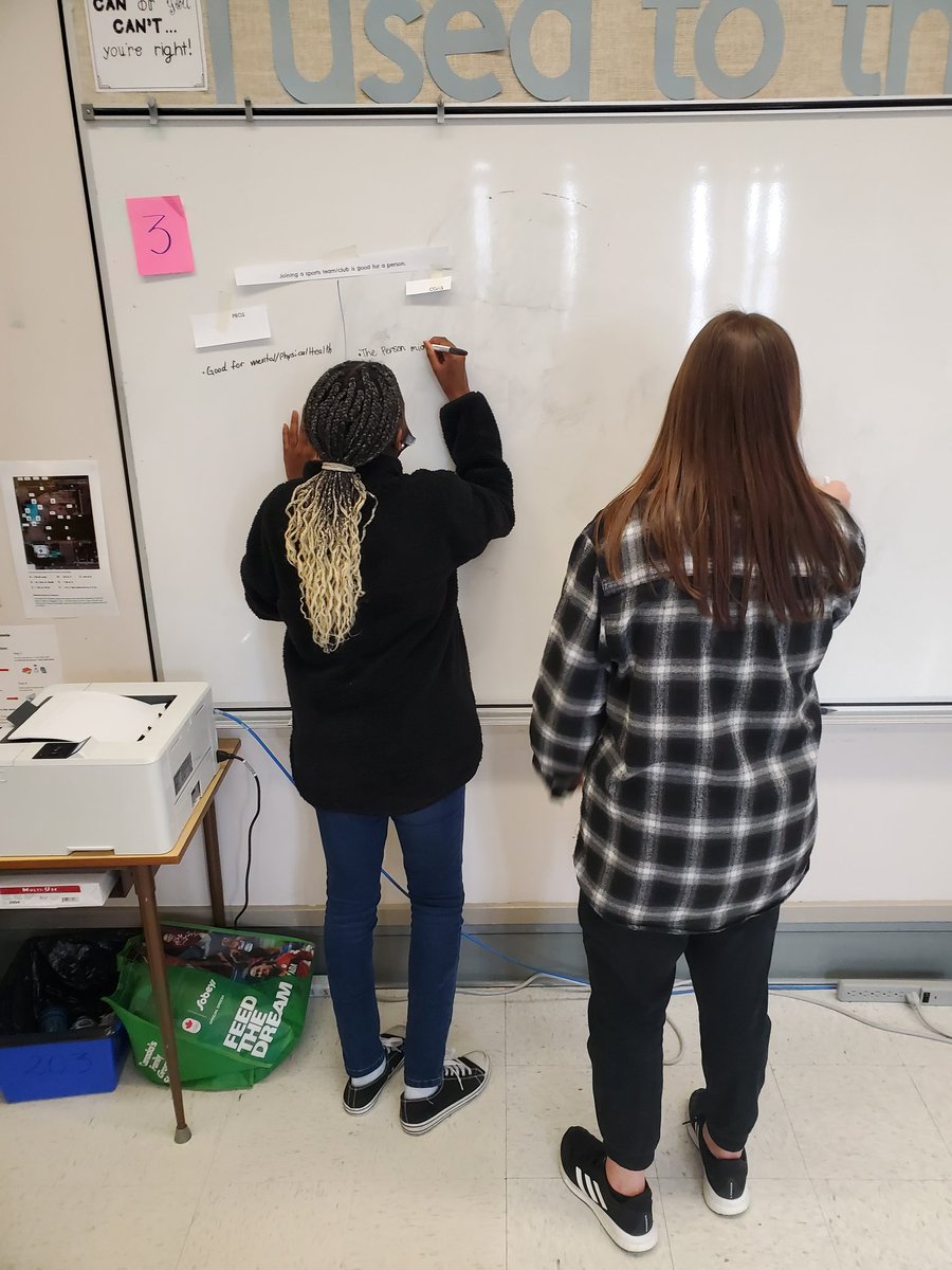 MsM_Teaching's tweet photo. Vertical white board thinking today! Working through PROS &amp; CONS of various topics, leading us toward persuasive writing and oratory speaking competition at the end of the month #movementthinking #thinkingoutloud @RCSD_No81 https://t.co/GAzvNI3Pyl