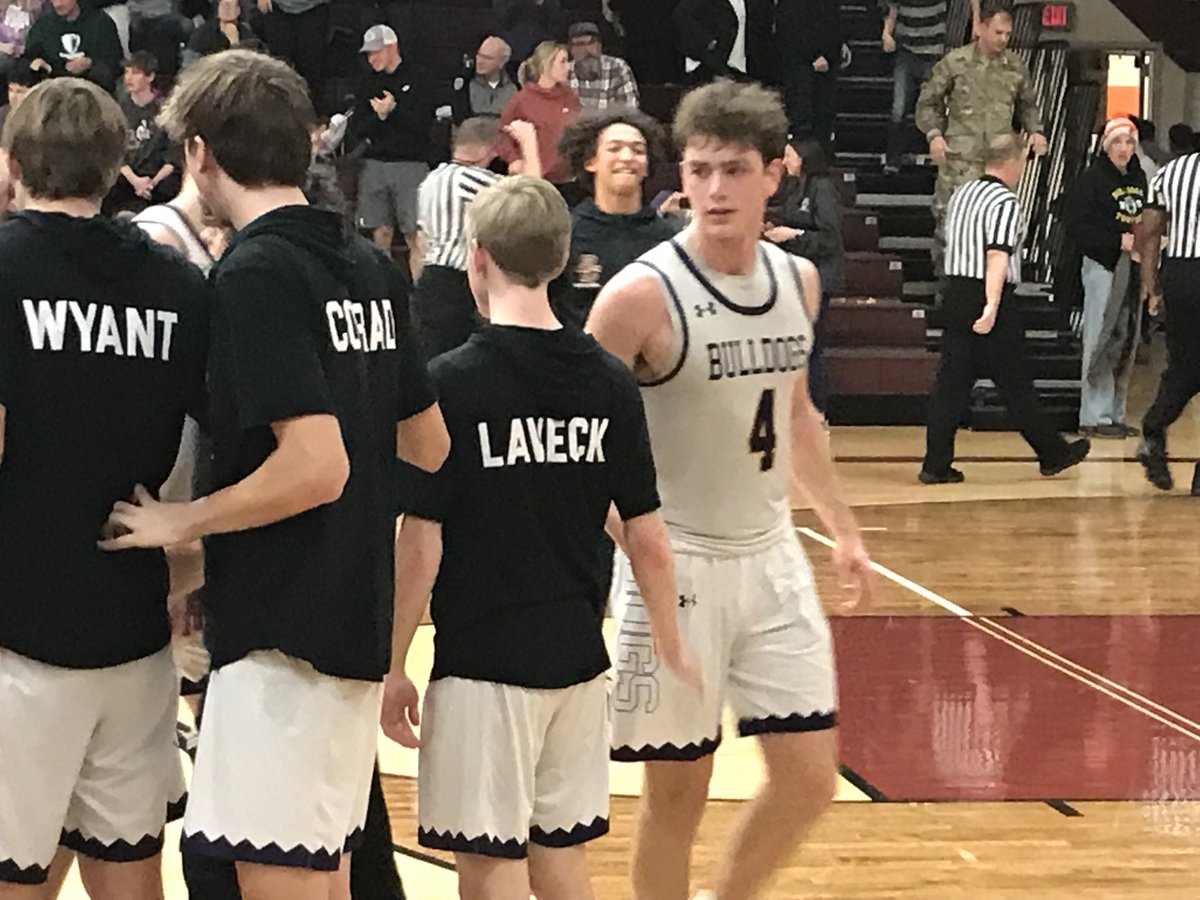 Led by Evan Dozer’s 24 points, Bloom-Carroll tops Jonathan Alder 45-38 in overtime. Bulldogs will play for a district championship on Thursday. ⁦<a href="/evandozer6/">Evan Dozer</a>⁩ ⁦⁦<a href="/BCBulldogsports/">BC Athletics</a>⁩ ⁦<a href="/bcboysbkb/">@BCboysBKB</a>⁩