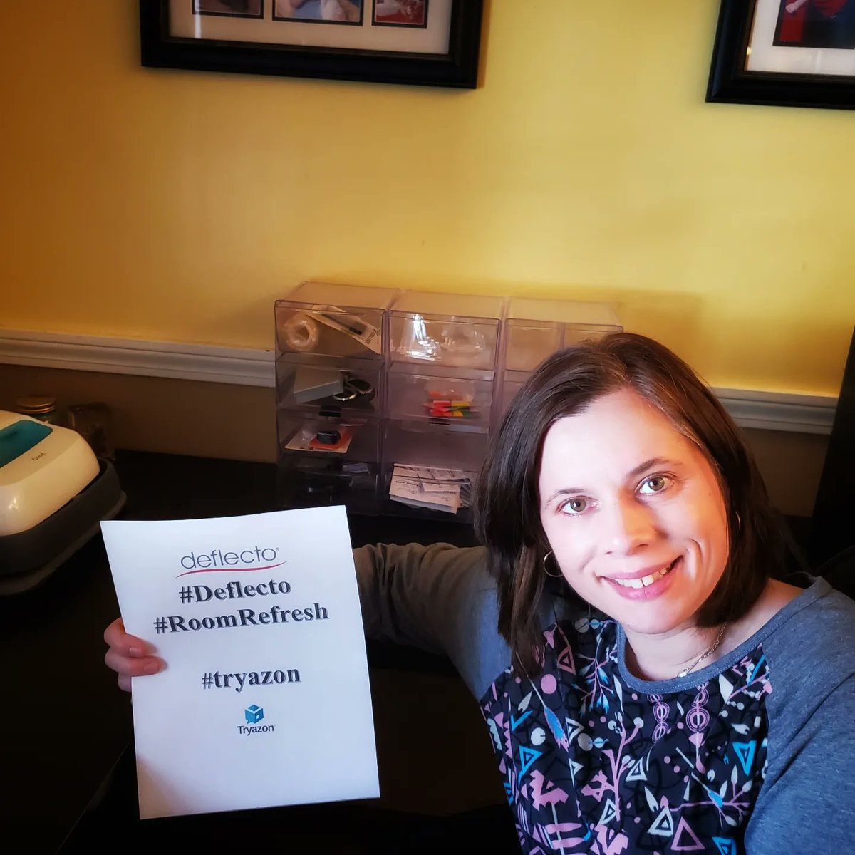 MaryStefanik's tweet image. Thank you @Tryazon and @Deflecto for these awesome Room Refresh Party products!!! 🥳 

The party pack included:

⭐ 3 Fashion Mats (3 different designs)
AND
⭐ 12 Stackable Cube Organizers (4 and 2 Drawer)

Organizing can be stylish and fun! 🏠 💖

#roomrefresh #deflecto #tryazon