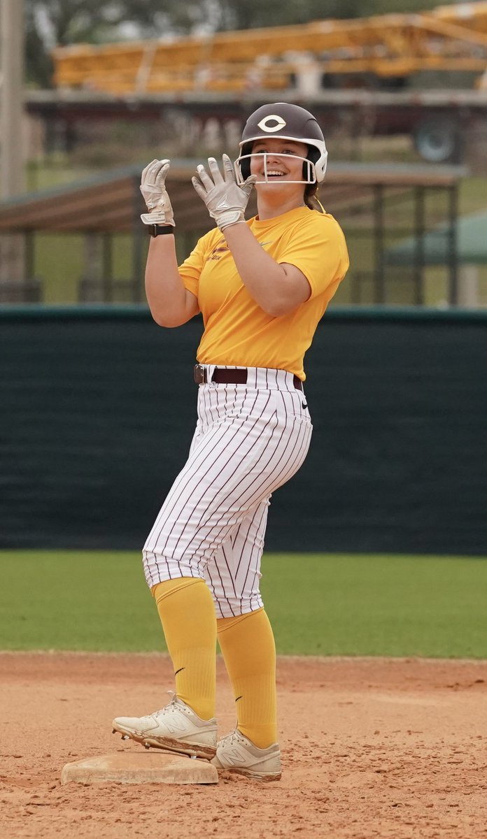 JrKinMT's tweet image. More Cobber Softball pics…@CobberSoftball