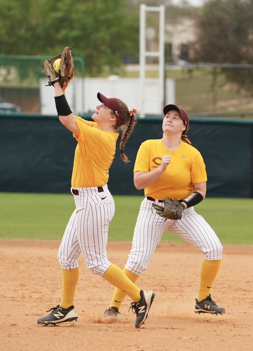 JrKinMT's tweet image. More Cobber Softball pics…@CobberSoftball