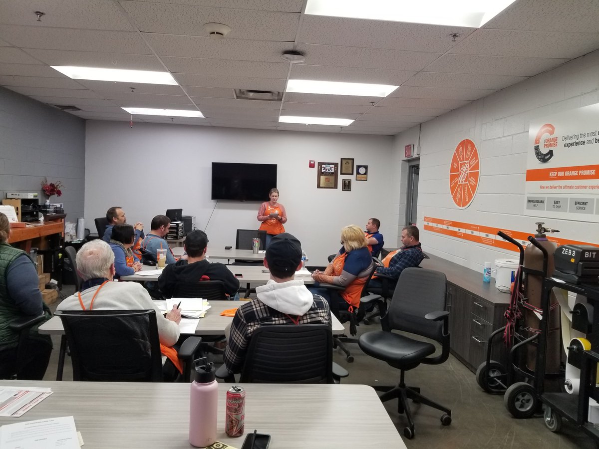 LawrenceLexxi's tweet photo. @thdstore4118 
#winsandlosses #owningyourbusiness 
#entrepreneurialspirit 
@JDHUNTER79 @matt_smith1020  @JoshCorrell3 https://t.co/BVbZAcSWCg