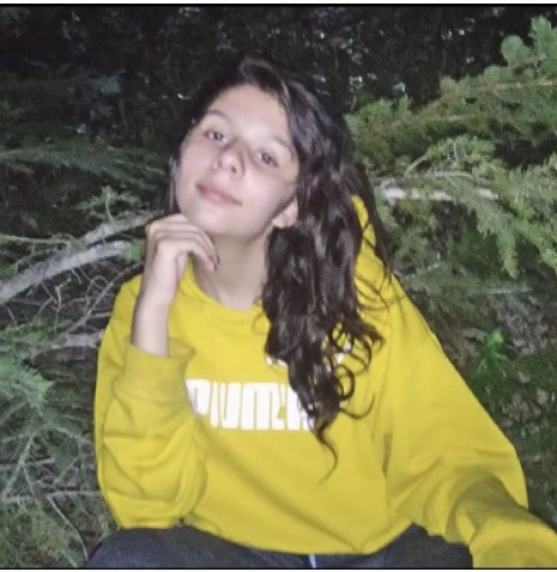 🚨MISSING INDIGENOUS GIRL🚨 

SERENA FLETT, 12, last contact with family Sat Feb 26, 2022.

Serena is 5’2, thin build with long brown curly hair &amp; brown eyes wearing a purple hooded sweater with skull/bones. 

ANY INFO call Missing Persons Unit 204-986-6250.

PLEASE SHARE!