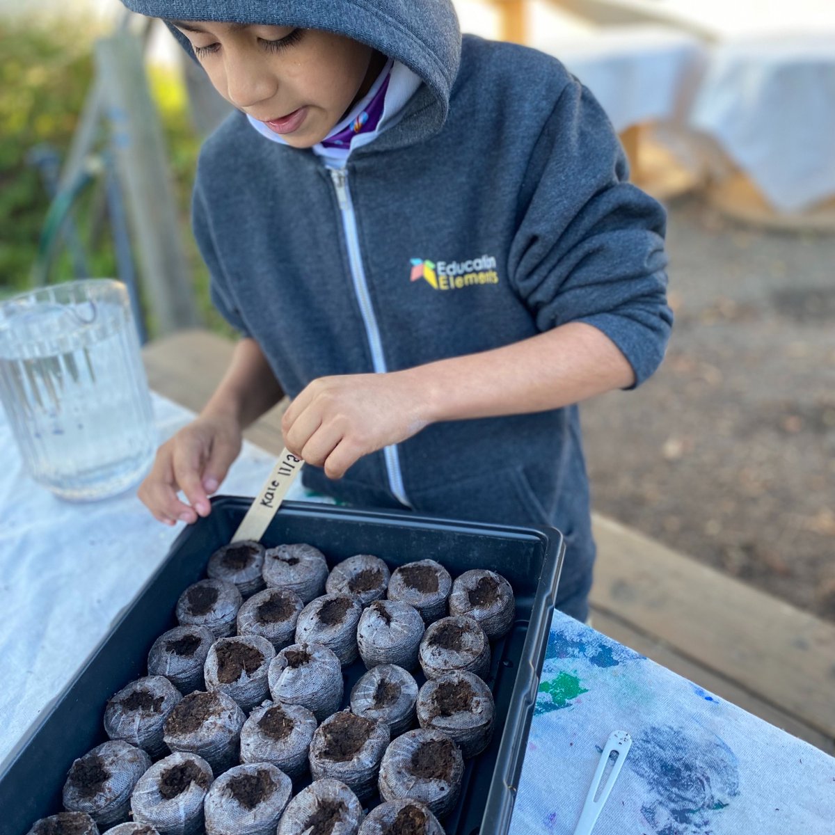 LearnAboutAg's tweet photo. GRANT ALERT!
📸Get growing like students from East Palo Alto Charter School! Through the School Garden Design Grant Program, the California Native Garden Foundation offers grants for school gardens. More information: https://t.co/iJZxFpQ0fu https://t.co/a7zrDg3npI