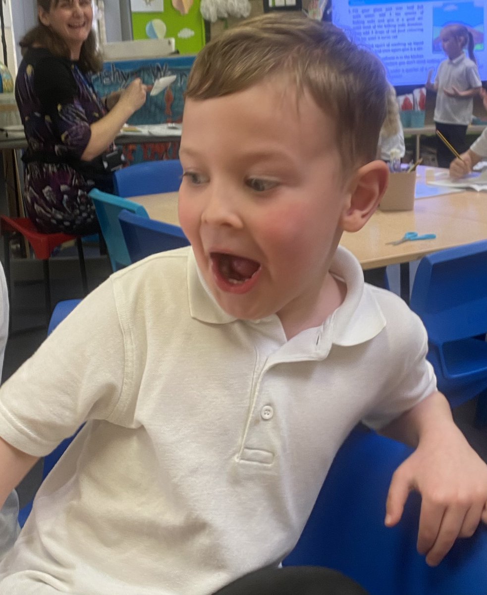 xMissWilliamson's tweet photo. Look at all these wide eyes and open mouths! This is what #ScienceWeek2022 is all about! Today in Year 1 we made volcanoes! 🌋 🌋🌋 @CastleHill_Ips @CH_Curriculum https://t.co/hjzRA3GIOL