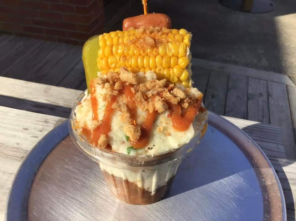 Ciabatta_Boi's tweet photo. Not my normal Bread of the day but felt like sharing this one. Local restaurant owner made a BBQ parfait special and it was amazing!
I'm a bread VTuber. Food pics are relavent right?
#food #BBQ #notbread https://t.co/a3ouvFf0c8