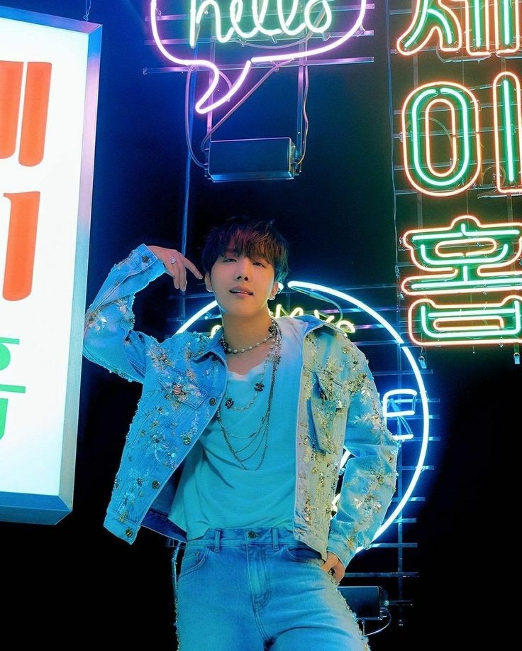 purplee_whalien's tweet photo. [💙Thread✨Outro:Ego Mv pt.1💫 ]

ثرد تحلیل موزیک ویدیو Ego اهنگ سولوی جیهوپ(پارت اول) ⛈️🕊
@BTS_twt https://t.co/tPgPIMGk0l