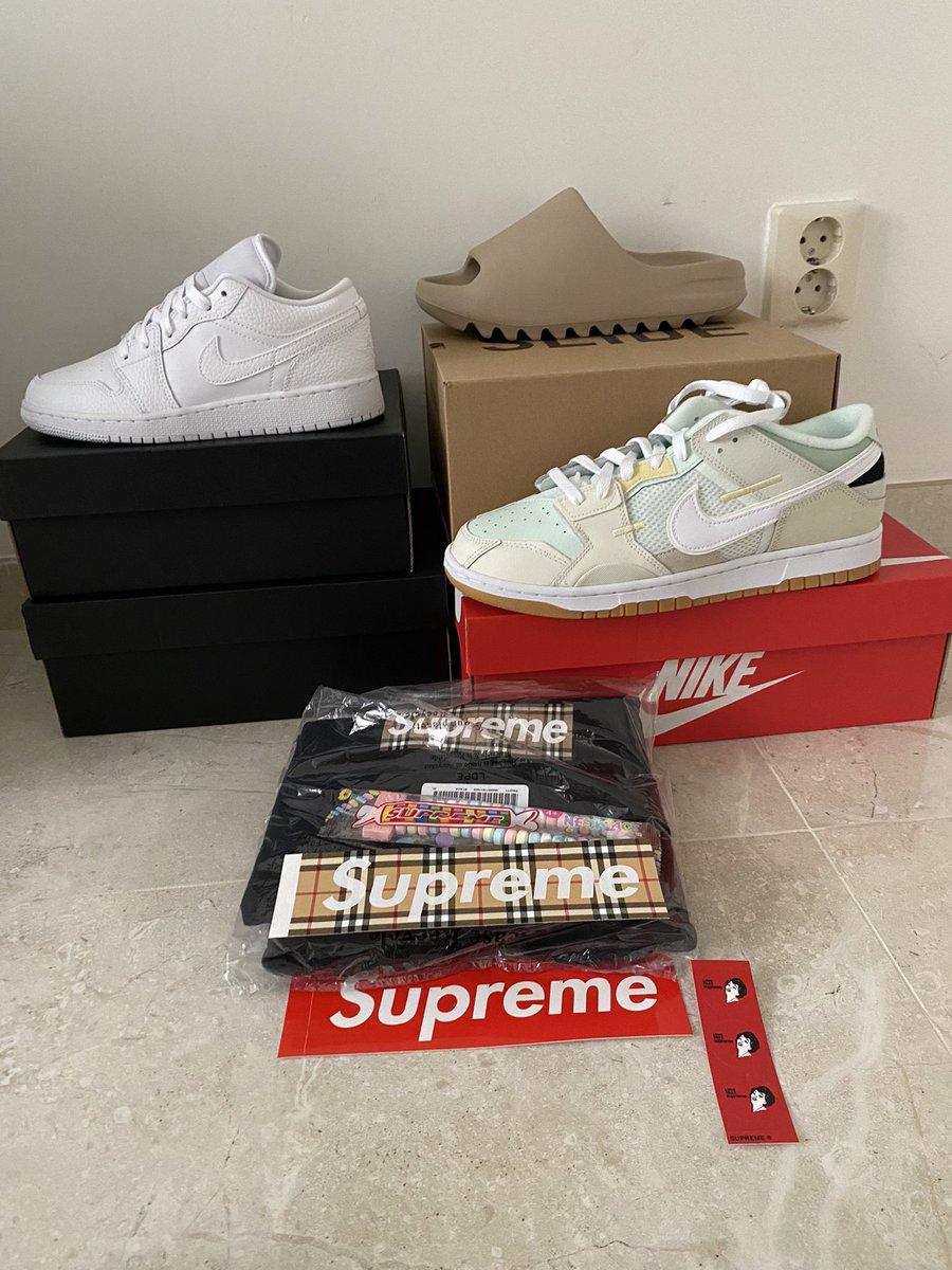2x Jordan 1 Low’s from snipes for just €80 in total :)
Rest solebox(changing name worked lol)
Thanks <a href="/nexossolutions/">Nexos Solutions</a> for the incredibly fast Supreme ACO
Thanks <a href="/CometSolution/">CometSolutions</a> &amp; <a href="/EscapeNotify/">Escape</a> for the fast monitors.