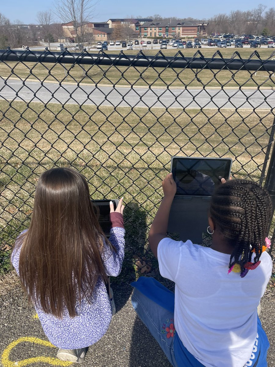 meghanlowegvsd's tweet photo. On the hunt for quadrilaterals again in third grade this morning! @MrsMorganGVE #MsBeck ๐๐คฏ Our recess yard is FULL of four sided figures! #gvmathmindset #mathbythebook @SueOConnellMath https://t.co/qlJ0XyUGq8