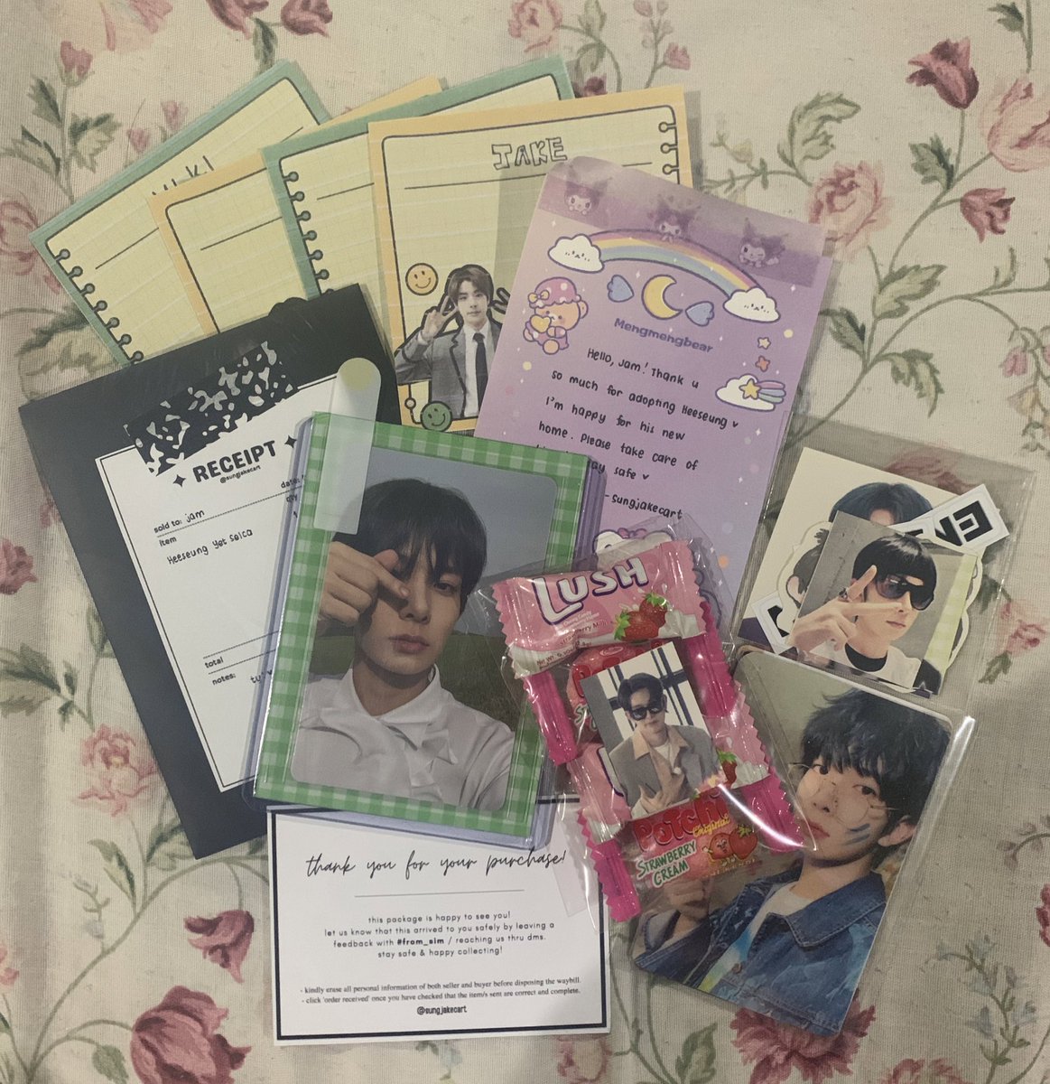 heejamm's tweet photo. 💌 mail from @sungjakecart #from_sim
hi po! i’m so sorry for the late feedback (i’ve just been so busy recently huhu) but hee arrived superrrr safely like it was really packed well talagaaa ++ the freebies omg thank you for these 🥺 https://t.co/9ukdpuFRis