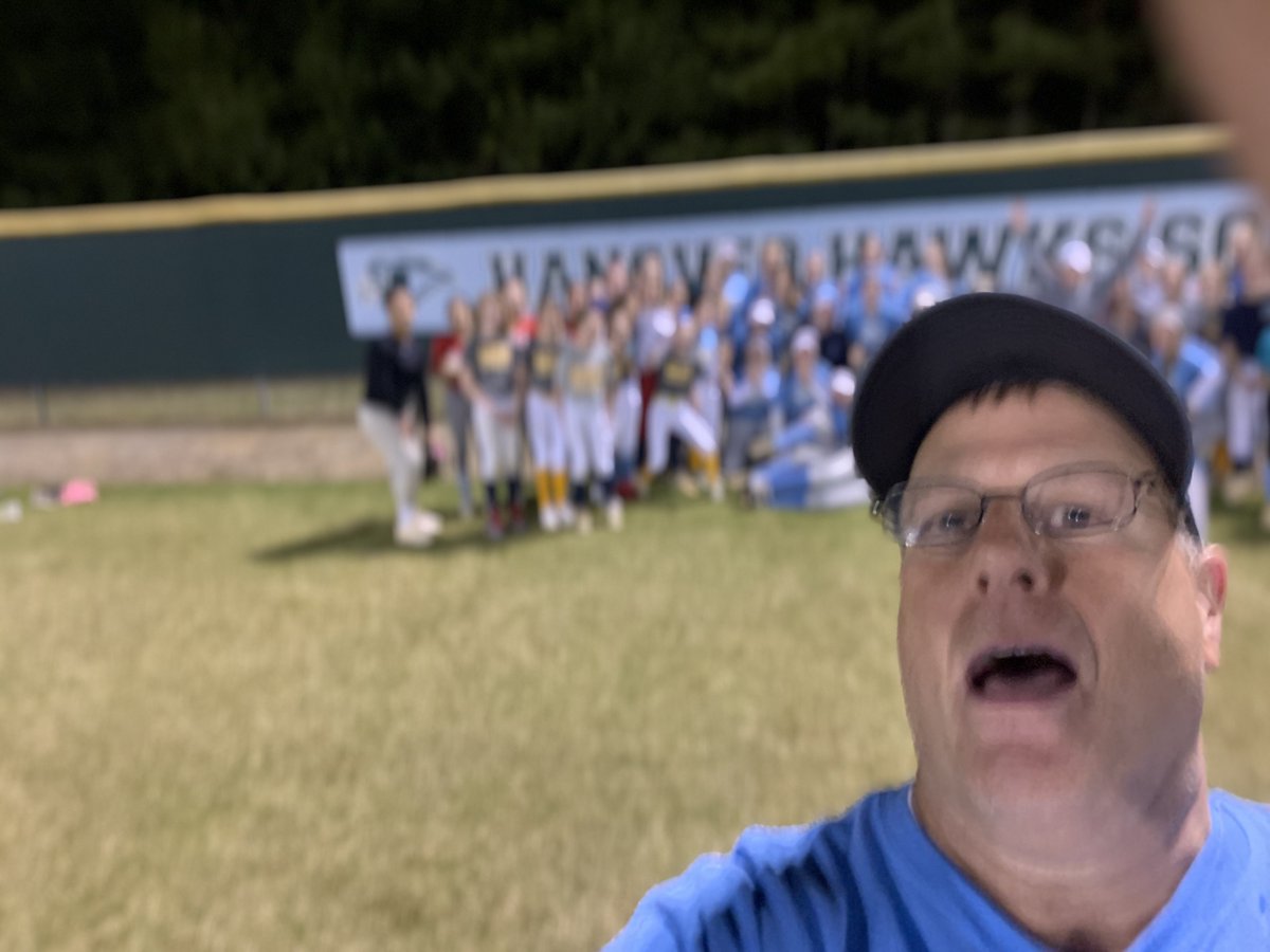 Had a great middle school prep camp last night!! Enjoyed having future hawks and competitors on the field working out! Good luck to all the kids trying out on Thursday!! #MERAKI 🦅🥎