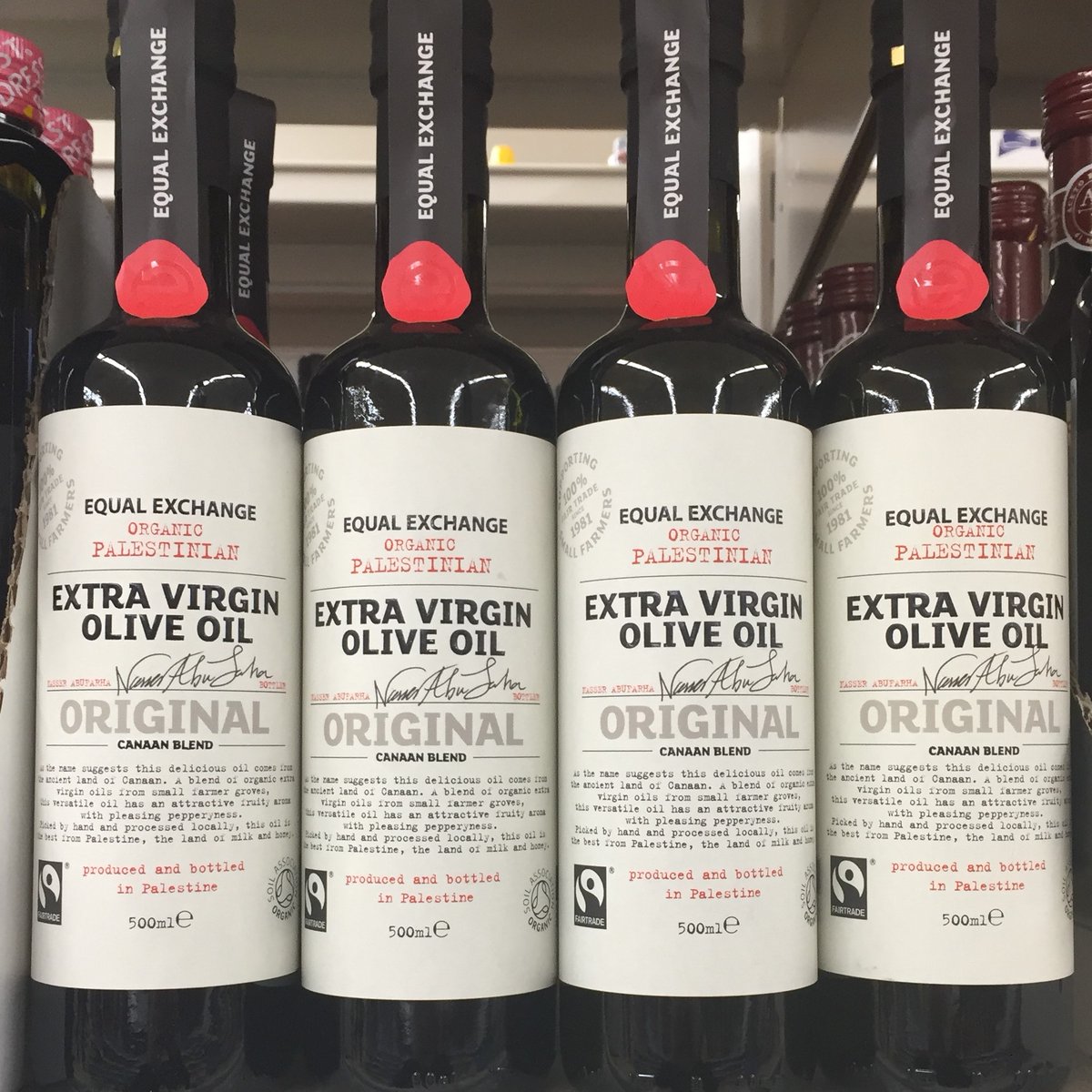 You may be struggling to find our amazing #Palestinian Olive Oil in Sainsbury's now. Sadly they no longer want to list it. Please find it on our website in the meantime. equalexchange.co.uk/product-catego…