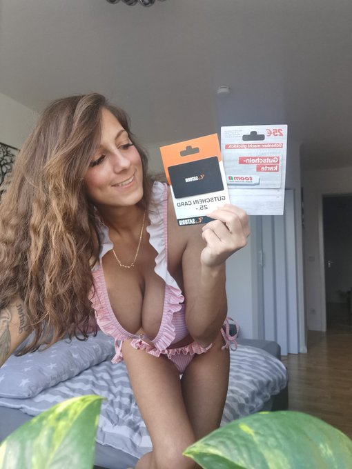 Hab bei Instagram gerade ein kleines Gewinnspiel ☺️ Mein Name dort: KaitySunn https://t.co/D0PFVBKaU<a href="/tag/body"class="tags"><span>#body</span></a><a href="/tag/red"class="tags"><span>#red</span></a><a href="/tag/underwear"class="tags"><span>#underwear</span></a><a href="/tag/bobber"class="tags"><span>#bobber</span></a><a href="/tag/bodypositive"class="tags"><span>#bodypositive</span></a><a href="/tag/slip"class="tags"><span>#slip</span></a>