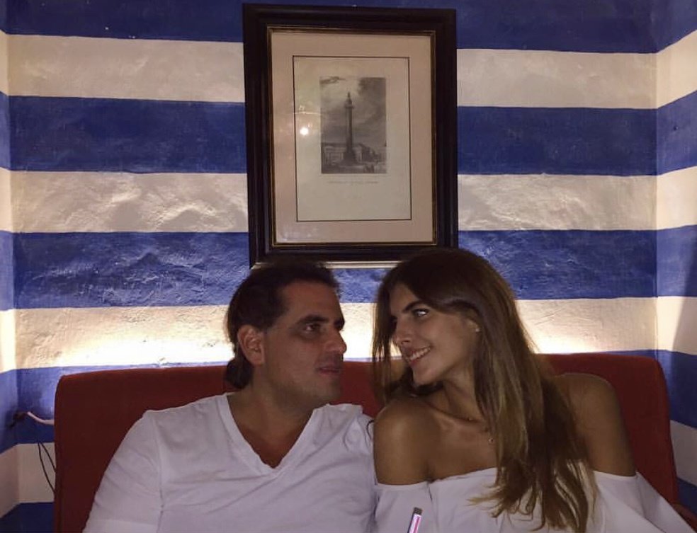Alex seguimos en la lucha por la verdad, por tu liberación. Inspirados en tu valentía. 

Te amo cada día más, vamos a vencer. 
#FreeAlexSaab