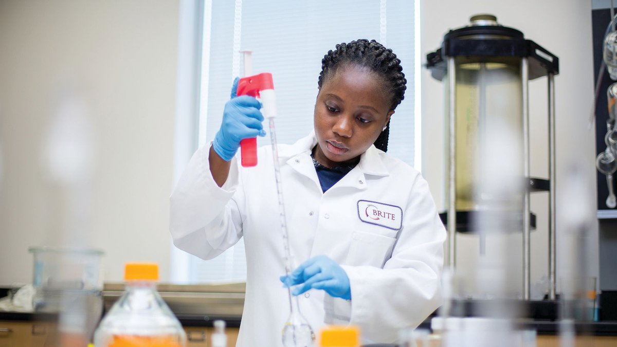 Thanks to a $1.85 million grant from <a href="/NCGSKFound/">NC GlaxoSmithKline F</a>, #NCCU will focus on a new initiative to educate and increase the number of students pursuing careers in pharmaceutical and life sciences. Discover more: bit.ly/3i8mihF
#EaglePride #EaglesResearch #EaglesLoveScience