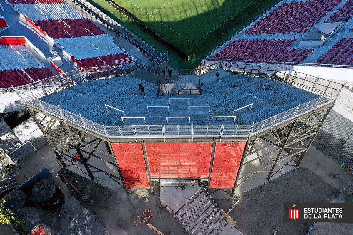 EdelpOficial's tweet photo. 🏟 ¡Nueva tribuna general disponible! 🙌La nueva ubicación ubicada sobre la esquina de 115 y 57 será utilizada esta noche por la parcialidad visitante y en los encuentros de liga le dará la posibilidad de ingreso a 2.512 socios más 🇦🇹 https://t.co/PAYS8cNYcd