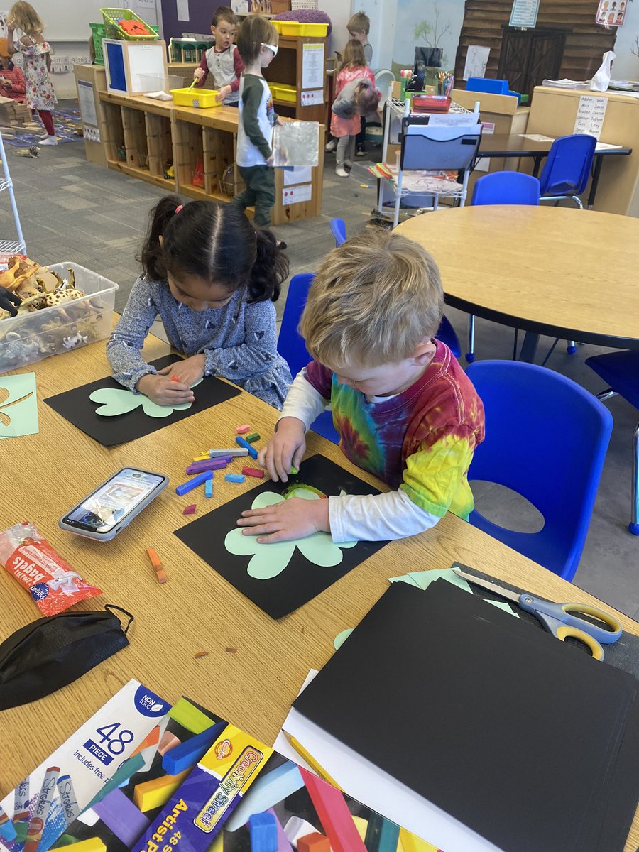 MissAlyssaPreK's tweet photo. We had fun with this art project! #ssdedu #prek https://t.co/gw1pf2HBnc