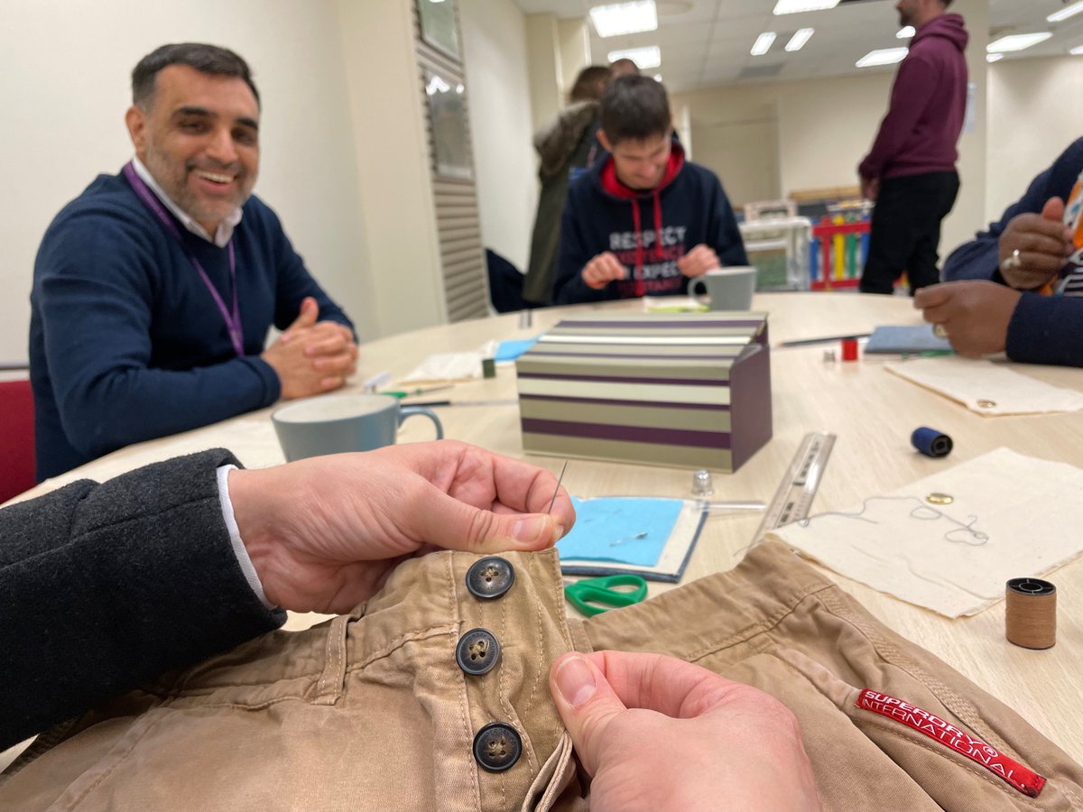 centralewg's tweet photo. Say hello to the new Repair Café at Centrale &amp; Whitgift 👋... Learn to repair clothes and reduce textile waste at new the community workshop, which you can find opposite the Marks &amp; Spencer’s entrance (Poplar Walk) https://t.co/mAEm1uELPi