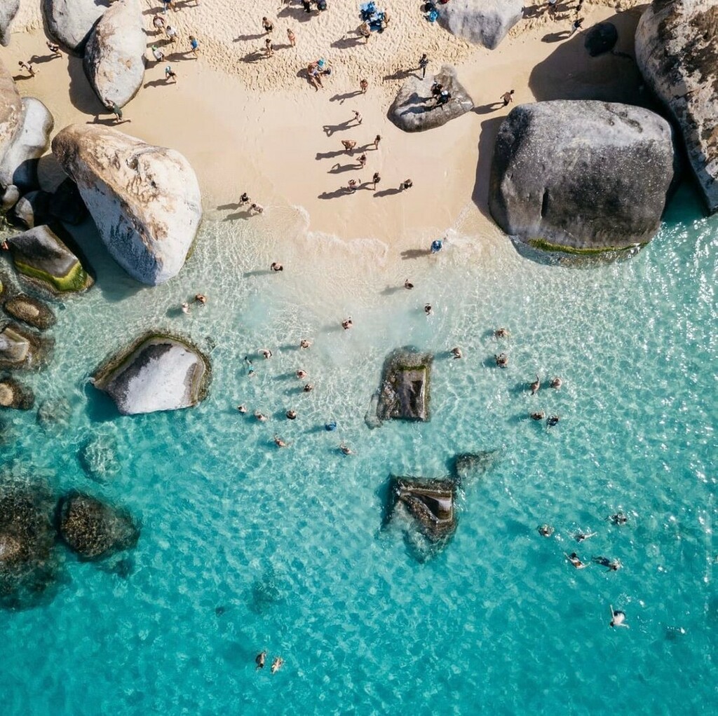 KewlCharters's tweet photo. Virgin Gorda! ​​​​​​​​
📷: @edward.josee ​​​​​​​​
.​​​​​​​​
.​​​​​​​​
.​​​​​​​​
.​​​​​​​​
#bvi #usvi  #caribbean #bvisailing #bvicharters #watertaxi #islandtours  #virginislandsvacations #islandhopping #cigaretteracing #bvisecrets  #ourbvi #islandlife… https://t.co/FbE98Vy8qT https://t.co/Zzgm8Dc5uo