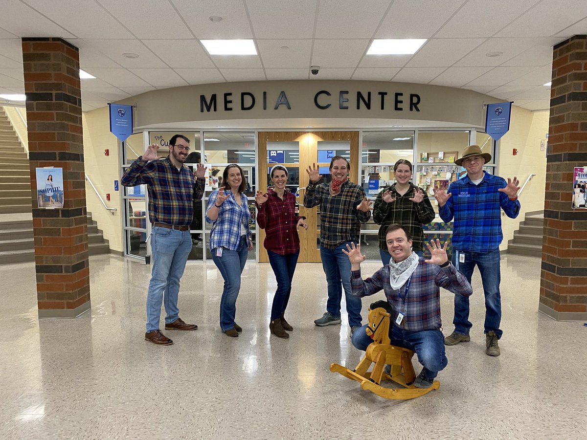 sarahnethero's tweet photo. Western Wednesday #spiritweek #berlinpride #obhsscience @Todd_spinner https://t.co/xCG2lAdWMj