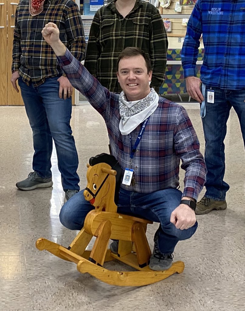 sarahnethero's tweet photo. Western Wednesday #spiritweek #berlinpride #obhsscience @Todd_spinner https://t.co/xCG2lAdWMj