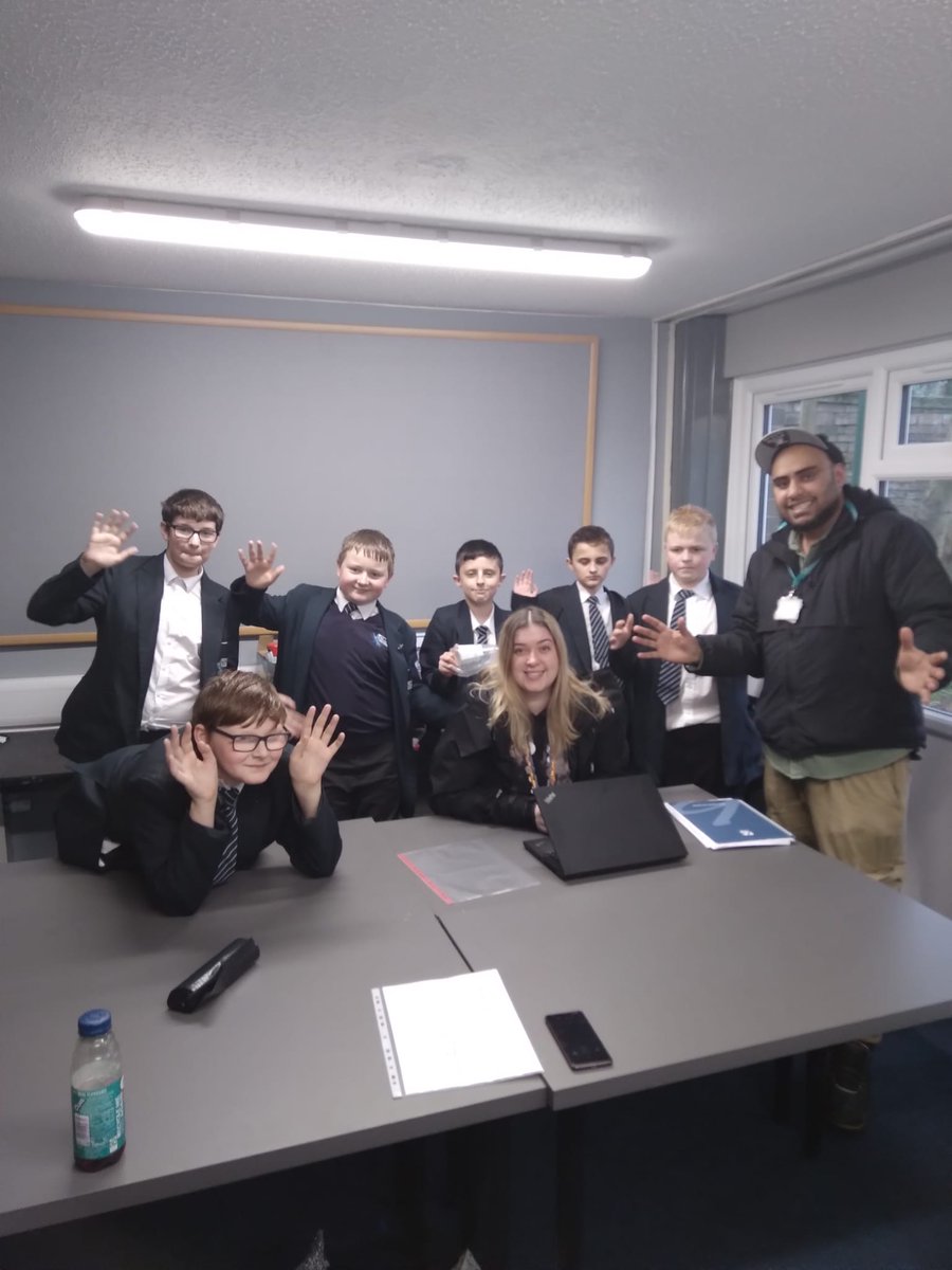 ERACAcomhub's tweet photo. 6 of our lucky pupils are off to Castleshaw this weekend as part of the Oldham Youth Service Fusion Program 🙌
@RoytonCrompton @OldhamYouth #Community https://t.co/CI2EzTJxXp